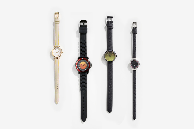 『刀剣乱舞-ONLINE-』コラボレーション 腕時計（C）2015 EXNOA LLC/Nitroplus