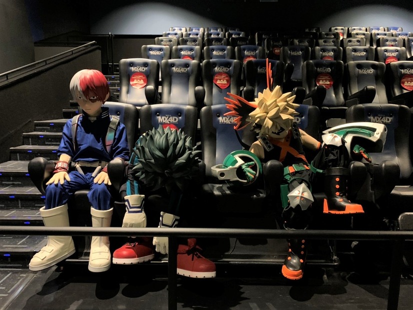 『僕のヒーローアカデミア THE MOVIE ワールド ヒーローズ ミッション』4D WORLD SMASH上映 デクくん・爆豪くん・轟くん（C）2021「僕のヒーローアカデミア THE MOVIE」製作委員会（C）堀越耕平／集英社