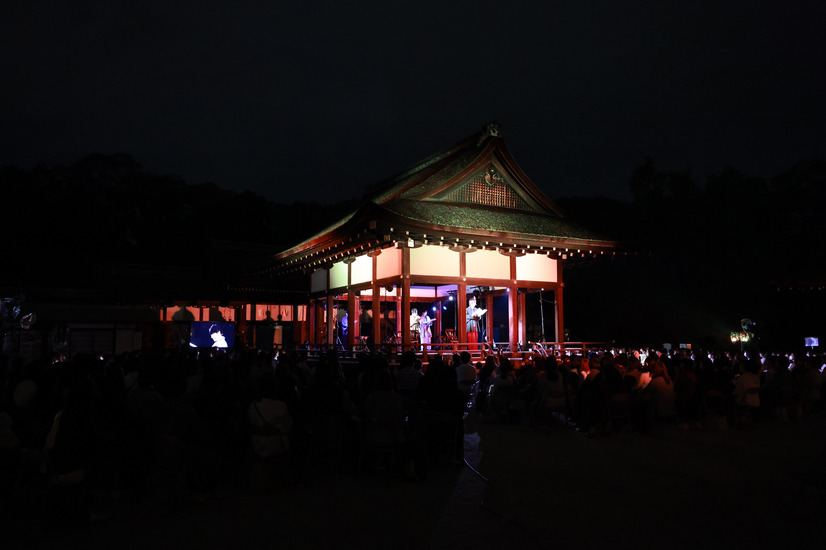 「世界文化遺産 下鴨神社 朗読劇 鴨の音 第二夜 『読還-よみがえり-』」イベント場面写真