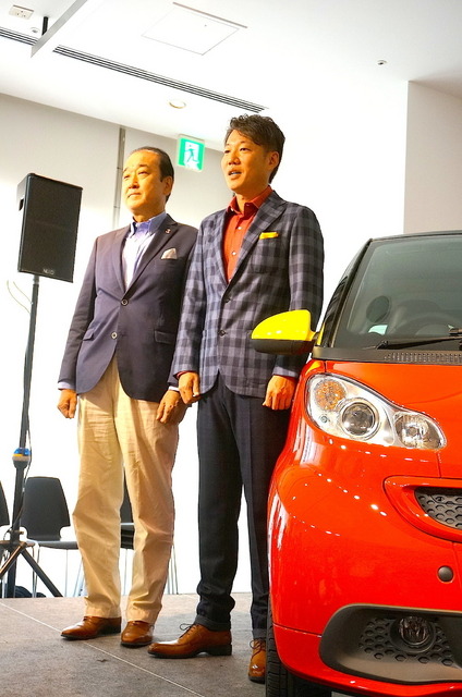 ウォルトディズニージャパン 中沢一雄氏（左）、メルセデスベンツ日本 上野金太郎CEO（右）