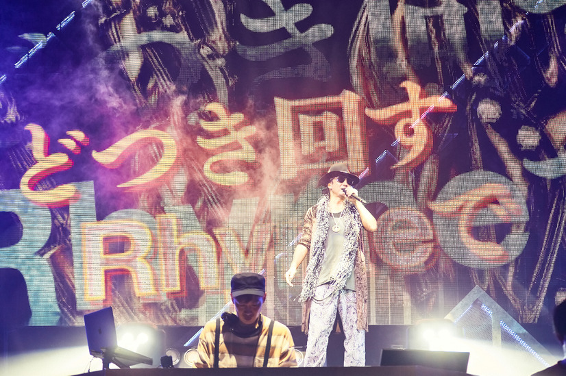 ヒプノシスマイク -Division Rap Battle- 8th LIVE ≪CONNECT THE LINE≫ to どついたれ本舗 公演初日オフィシャル写真 Photo by: 粂井健太（C）King Record Co., Ltd. All rights reserved.