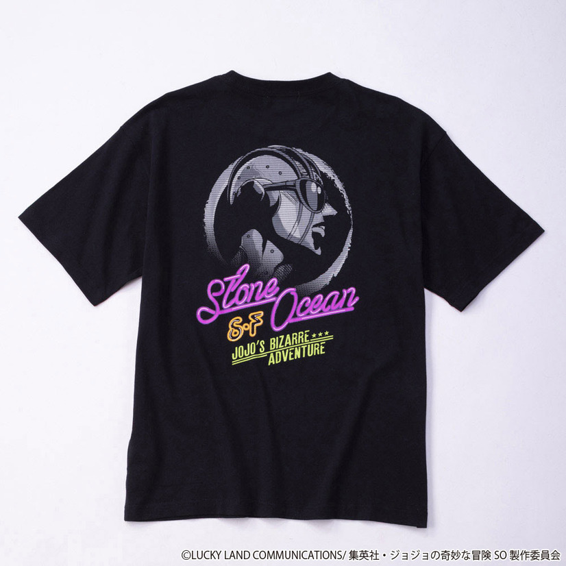 Doublefocus『ジョジョの奇妙な冒険 ストーンオーシャン』Ｔシャツ・クロ（C）LUCKY LAND COMMUNICATIONS/集英社・ジョジョの奇妙な冒険SO製作委員会