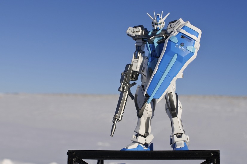 「EG ストライクガンダム」スノーイメージカラー塗装◎制作・撮影：降月海弥