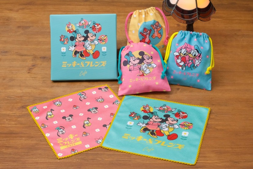 「『ミッキー＆フレンズ』OH MY CAFE」グッズ集合（C）Disney