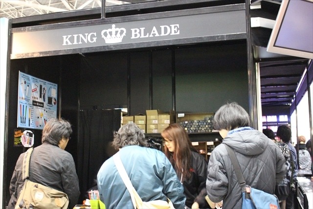 盛り上がるアニメライブ、その陰にはペンライトの進化あり KING BLADEがAnimeJapan 2015で公開