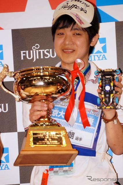 オープンクラス優勝の盛厚太朗さん