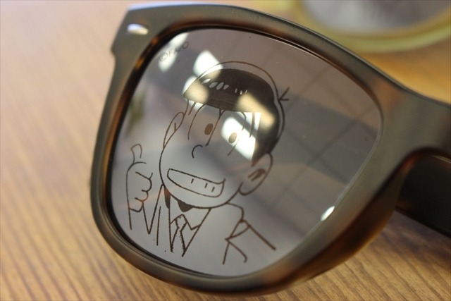 おそ松さん Jinsコラボ サングラスでさりげない推し松アピール 3枚目の写真 画像 アニメ アニメ
