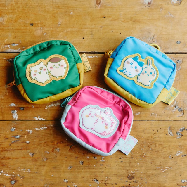 「ちいかわ」ぷっくりアップリケがかわいいポーチに、ルームウエアや寝具も！新商品が続々登場