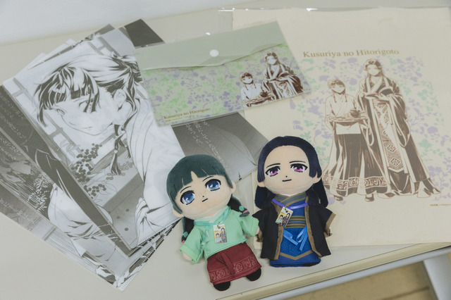 猫猫＆壬氏様のぬいぐるみが新発売♪ 「薬屋のひとりごと」原作展が横浜赤レンガ倉庫にて開催！ 追加コンテンツや新規グッズも目白押し