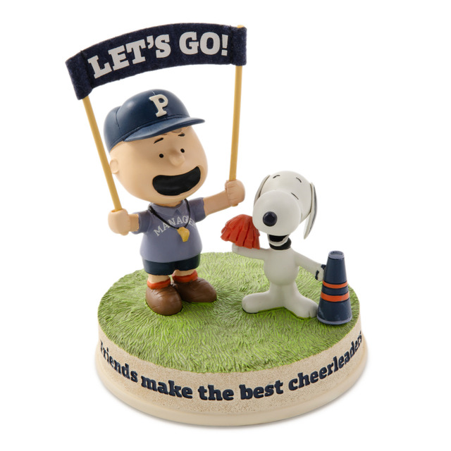 スヌーピーのお座りぬいや走り出すぬいが可愛すぎる♪ 「PEANUTS」スポーティーでノスタルジックなコレクションも！ 新作輸入雑貨&ぬいぐるみが登場