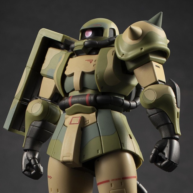 「ガンダム」陸戦型ザク迷彩仕様の湿地帯戦用ザクがROBOT魂より立体化！ 連邦軍本部ジャブローを攻略すべく、ジャングルや沼地に対応させたミリタリー感あふれるザク