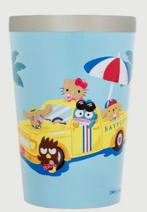 「サンリオ」日焼けしたキティやポムポムプリンが大人かわいい♪「BAYFLOW」コラボタンブラーが登場 「アークナイツ」商品も