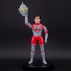 「ウルトラマン」“マスク取れゾフィー”ソフビや、ゼットンTシャツも！「ウルトラマン 駅ナカ POP UP SHOP in 大宮駅」グッズラインナップ情報到着 画像