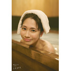 「ラブライブ！蓮ノ空」声優・野中ここな、制服姿や入浴カット、海辺の乗馬姿も幻想的♪ 1st写真集が1月15日発売 画像