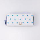 「スティール・ボール・ラン ジョジョの奇妙な冒険」ジョニィの蹄鉄、ジャイロの鉄球がレザーコレクションに!? 日常使いしやすいケース類、財布に注目！ 画像