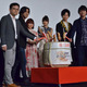 劇場版「タガタメ」水瀬いのり&河森総監督ら公開初日を鏡割りでお祝い！ 舞台挨拶レポ 画像