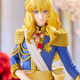 “心は自由だからだ！”「ベルサイユのばら」オスカルが麗しくフィギュア化！ 薔薇を手にした気品あふれる姿に注目 画像