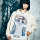 「チェンソーマン レゼ篇」ボムのバンド風Tシャツや、“デンジ総柄”ニットはインパクト大!! glambコラボ第2弾アパレル登場 画像