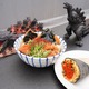 ゴジラの“背びれ”が食べられる!? 「ニジゲンノモリ」ゴジラ迎撃作戦の隣接レストランにて夏季限定「ゴジラ和風ブラックうどん」を提供 画像