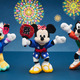 ミッキーたちと夏祭りを楽しもう♪ 「ディズニーストア」7月24日より夏祭りがスタート！ くじ&特別装飾、ぬいぐるみキーチェーンも登場 画像