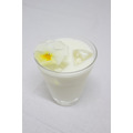 「文豪ストレイドッグス DEAD APPLE（デッドアップル）コラボカフェ」「ジャックハニーミルク」※アルコール \694＋税 (C)2018 朝霧カフカ・春河35/ＫＡＤＯＫＡＷＡ/文豪ストレイドッグスDA製作委員会