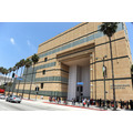 ロサンゼルス・カウンティ美術館が運営を協力する。　(c) 2011 Getty Images