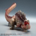 「東宝大怪獣シリーズ　ゴジラ（2016）第2形態　クリアVer.」16,200円（税込）TM&(C)TOHO CO., LTD.