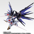 「METAL BUILD ストライクフリーダムガンダム SOUL BLUE Ver.」27,000円（税込）(C)創通・サンライズ