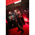 【コスプレ】人気男性レイヤー・NaGi、“赤の魔術師”立体感ある褐色メイクに注目！【ウルアコKATEブース】