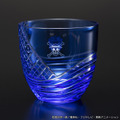『ONE PIECE』「ワンピース江戸切子グラス」紺碧の航路（こんぺきのこうろ）／ルフィモデル29,800円（税別）（C）尾田栄一郎／集英社・フジテレビ・東映アニメーション