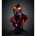 「ULTRAMAN ARCHIVES CLASSIC ARTS SUIT SIZE BUST ウルトラマンベリアル」198,000円(税抜) （C）TSUBURAYA PRODUCTIONS