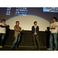 左より監督の水島精二、脚本の虚淵玄、造形ディレクターの横川和政、プロデューサーの野口光一
