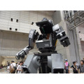 【ワンフェス2012夏】搭乗可能な巨大ロボット「クラタス」、幕張メッセに立つ！