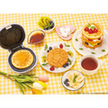 「こんがりきゃらパンケーキメーカー すみっコぐらし」3,800円（税込）（C）2021 San-X Co., LTD. All Rights Reserved.