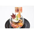 「紅葉とお芋の和風パフェ」1,430円（税込）『ちはやふる展』（Ｃ）末次由紀／講談社
