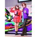 1,600万円の「エヴァ」デザインスーパーカーに大興奮の加藤夏希＆DAIGO