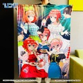 「ひこくじ『五等分の花嫁∽ ～私と花火、見よ？～』」LAST賞B1タペストリー（C）春場ねぎ・講談社／「五等分の花嫁∽」製作委員会