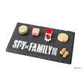 「SPY×FAMILY展 コラボカフェ」コラボデザートの「フォージャー家　おやつタイムセット」　（C）遠藤達哉／集英社