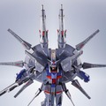 『機動戦士ガンダムSEED DESTINY』METAL ROBOT魂 ＜SIDE MS＞ レジェンドガンダム（C）創通・サンライズ