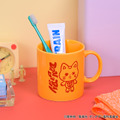 TVアニメ『ダンダダン』「たっぷりマグカップ（ターボババア【招き猫】）」（C）龍幸伸／集英社・ダンダダン製作委員会
