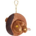 リラックマ×ミスタードーナツ「ぶらさげぬいぐるみ　チャイロイコグマ（チョコファッション）」（C）MISDO 25（C）SAN-X
