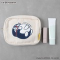 「I'm Doraemon」WEB限定アイテム「サガラ刺繍ボックスポーチ」使用イメージ（C）Fujiko-Pro APPROVAL No.L661981