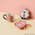 『SPY×FAMILY』× Afternoon Tea LIVING コラボ第2弾「マグカップ」「ポーチ」（C）遠藤達哉／集英社・SPY×FAMILY製作委員会
