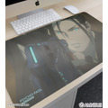 『劇場版 PSYCHO-PASS サイコパス PROVIDENCE』宜野座 伸元 場面写マルチデスクマット　使用イメージ（C）サイコパス製作委員会