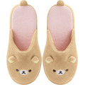 サンエックス「Makeup Rilakkuma ぬいぐるみスリッパ」（C）2025 SAN-X CO., LTD. ALL RIGHTS RESERVED.
