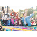 上戸彩がジュディ&ニックとサプライズ登場!東京ディズニーランドでスペシャルグリーティング開催