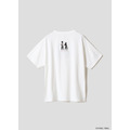 『怪獣8号』×グラニフ　「『隣 いいか？』｜ビッグシルエットTシャツ」背面