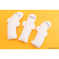 蓄光ニョロニョロクッション　価格：各4,400円（税込）