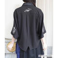 『劇場版モノノ怪 第三章 蛇神』× axes femme 「【劇場版モノノ怪】刺繍ブラウス」着用イメージ