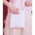 Areeam Disney Collection「Mickey＆Minnie」ミッキー/フェイスポシェット（Off White）使用イメージ